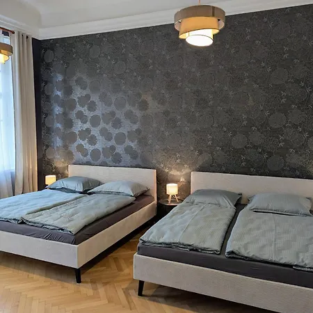 Apartments Tynska 7 Prague Exterior photo
