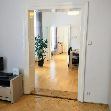Apartments Tynska 7 Prague Exterior photo