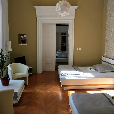 Apartments Tynska 7 Prague Exterior photo